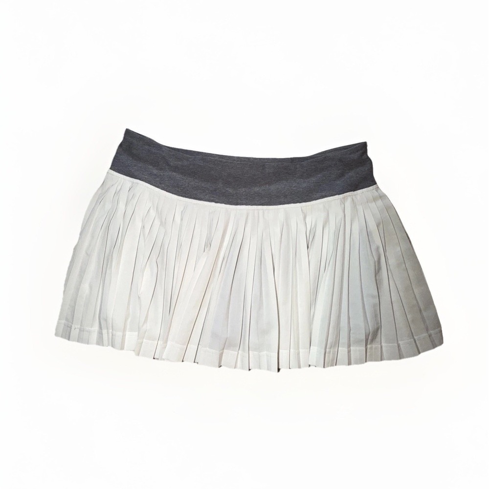 Lululemon Pleat To Street Tennis Skort Women's Size 8 Gray Ivory Pleats Pockets